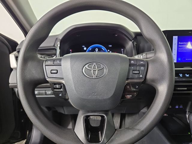 Used 2025 Toyota Camry LE image 21
