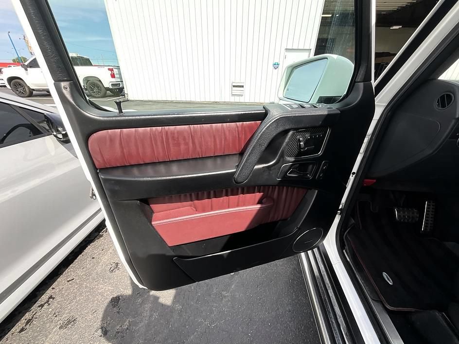 Used 2015 Mercedes-Benz G 63 AMG 4MATIC image 11
