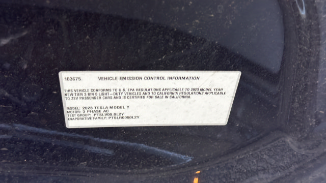 Used 2023 Tesla Model Y Long Range AWD/4WD image 27