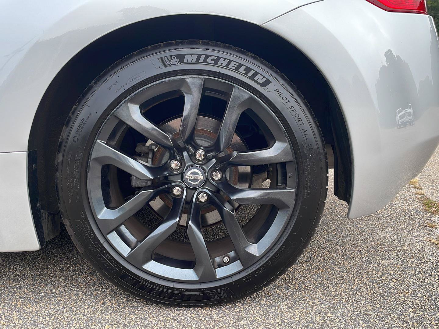 Used 2018 Nissan 370Z Touring RWD image 5