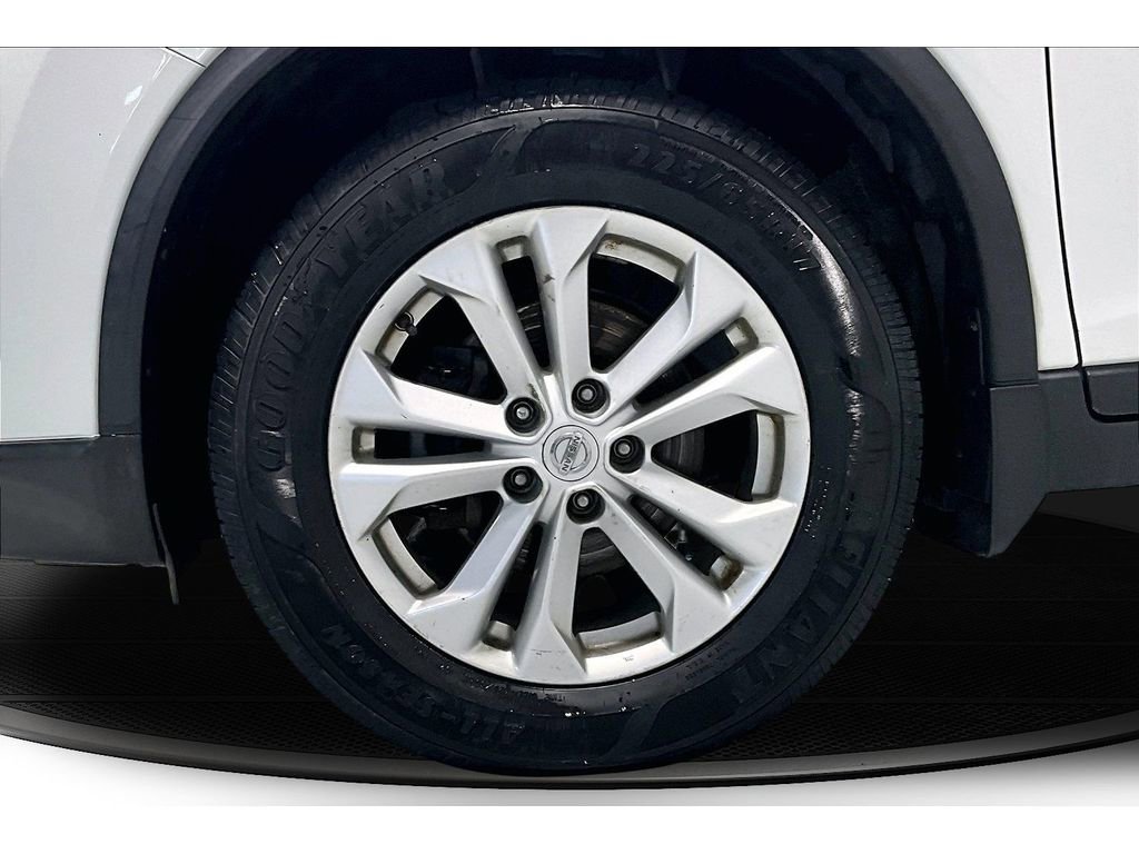 Used 2016 Nissan Rogue SV image 10