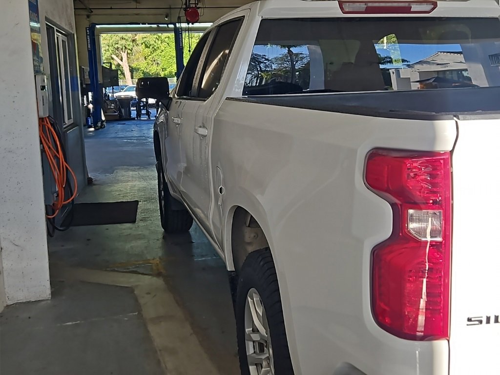 Used 2020 Chevrolet Silverado 1500 LT w/ Convenience Package image 5