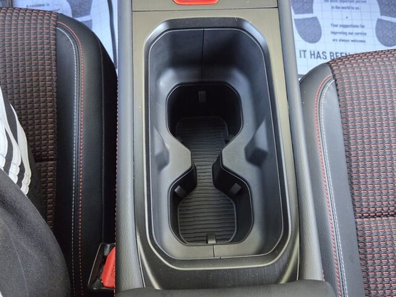 Used 2025 Nissan Kicks SR image 19