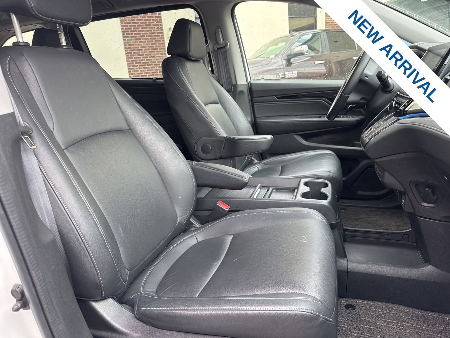 Used 2023 Honda Odyssey Touring image 9