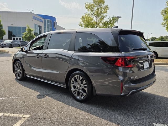 Certified 2026 Honda Odyssey Touring image 5