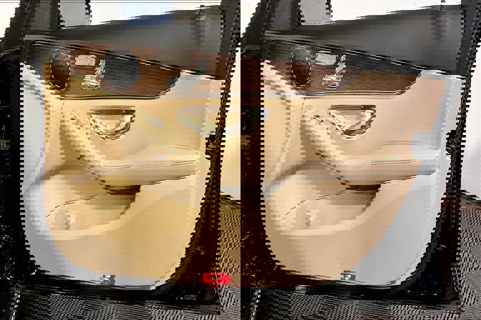 Used 2020 Mercedes-Benz C 300 4MATIC Sedan image 23