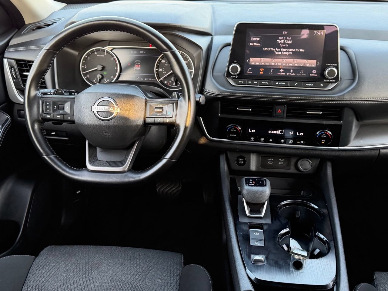 Certified 2025 Nissan Rogue SV FWD image 12