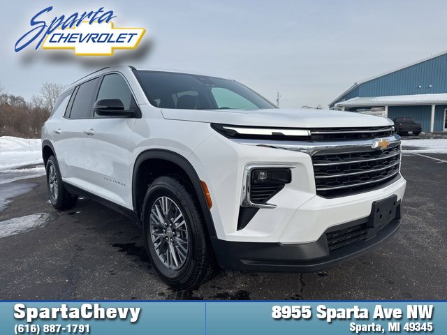 Used 2025 Chevrolet Traverse LT