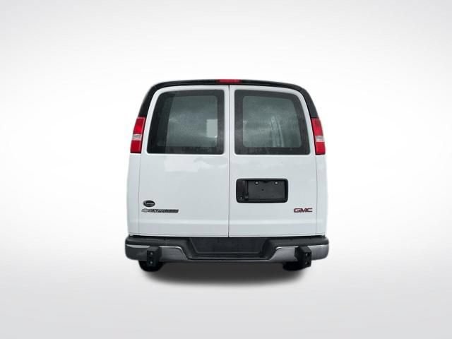 Used 2024 Chevrolet Express 2500 w/ Driver Convenience Package RWD image 6