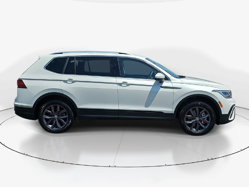Used 2023 Volkswagen Tiguan SE FWD image 5
