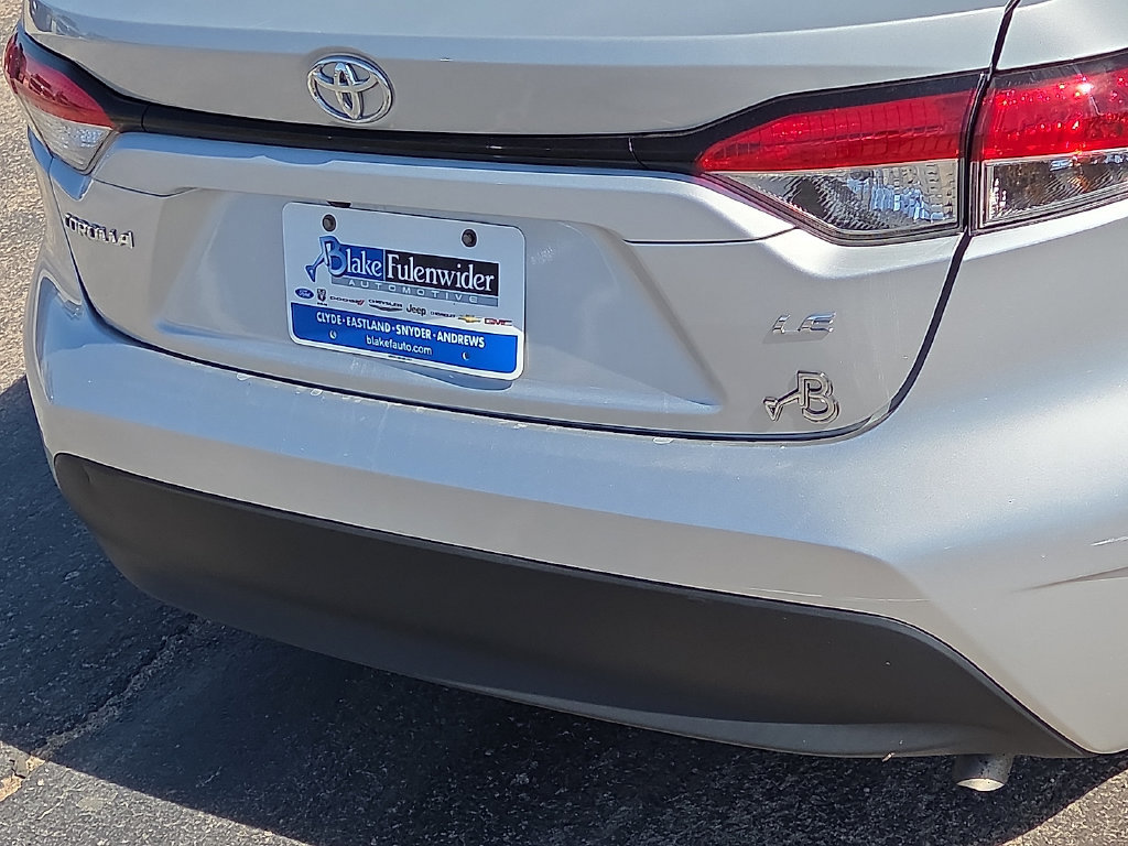 Used 2024 Toyota Corolla LE FWD image 16