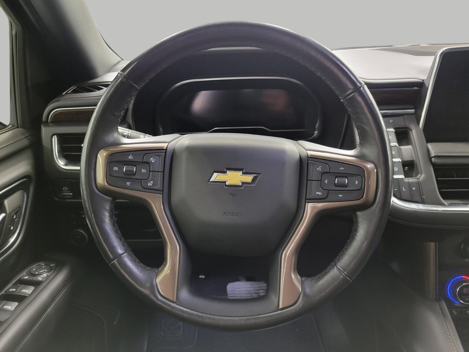 Used 2023 Chevrolet Suburban High Country AWD/4WD image 34