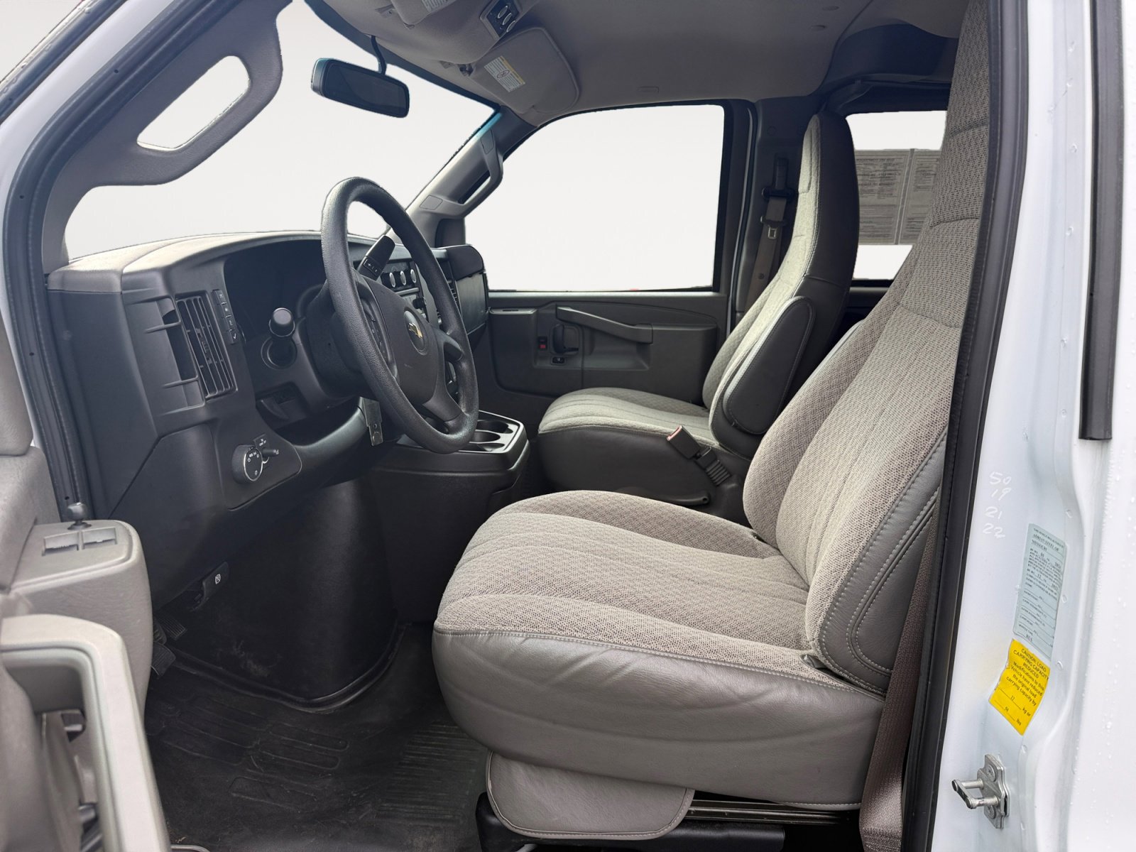 Used 2023 Chevrolet Express 3500 LS image 10