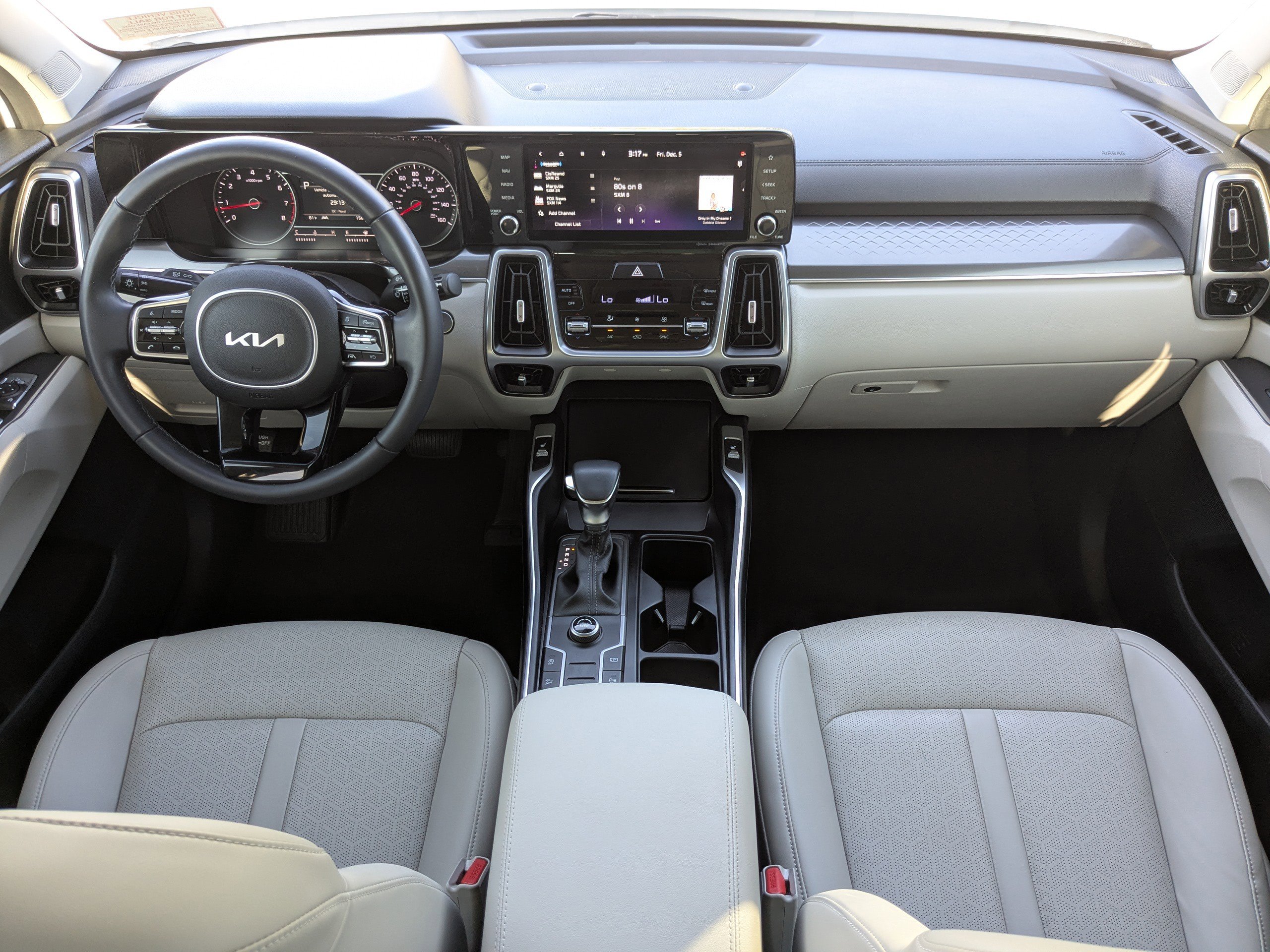 Used 2023 Kia Sorento S image 18