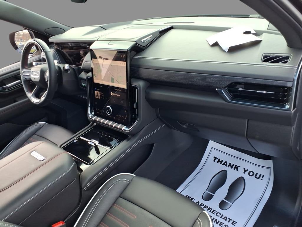 Used 2025 GMC Yukon AT4 Ultimate w/ LPO, Floor Liner Package image 15