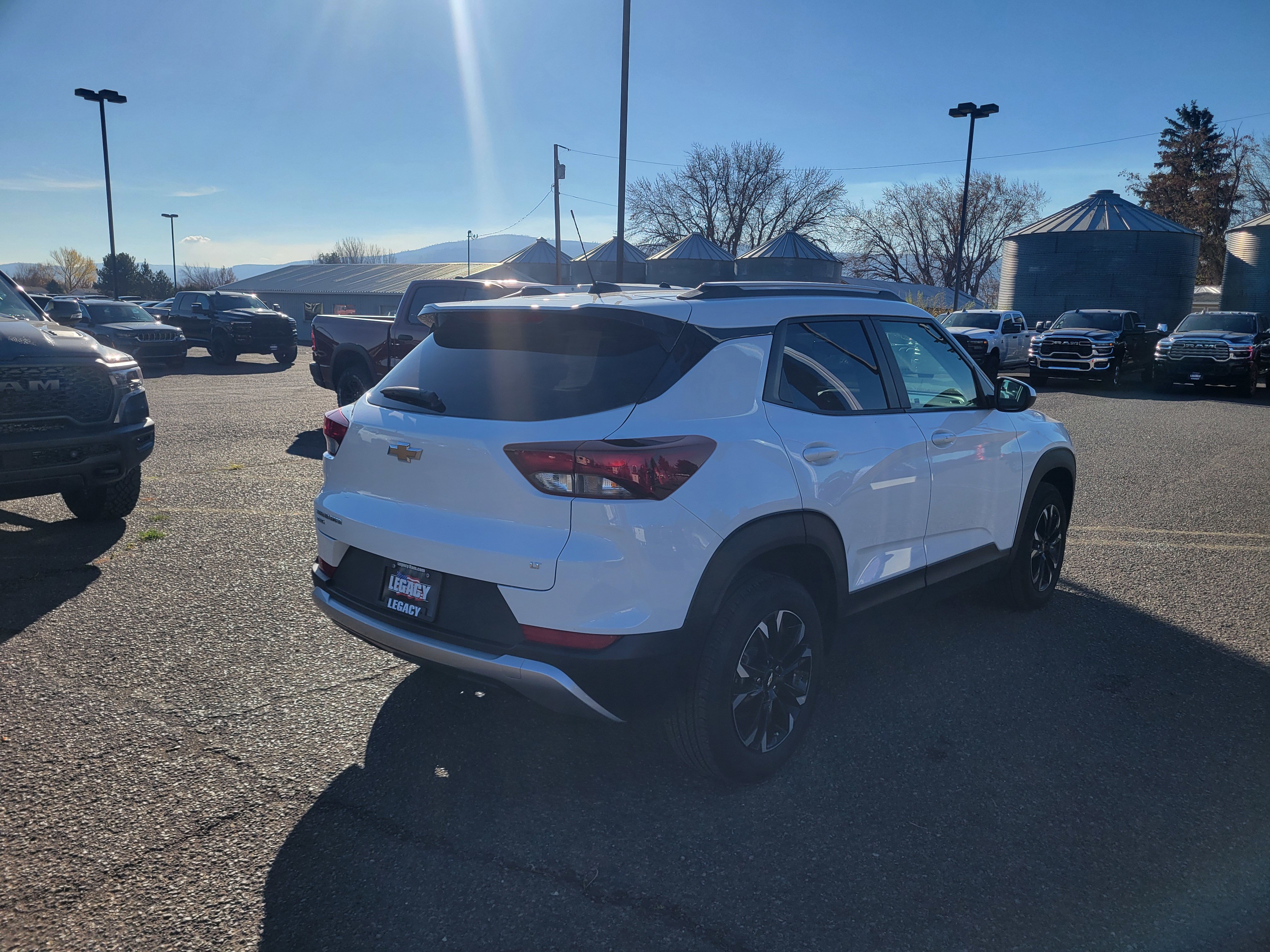 Used 2023 Chevrolet TrailBlazer LT image 3