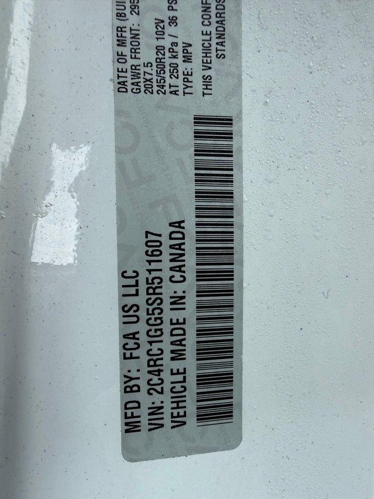 Used 2025 Chrysler Pacifica Limited FWD image 12