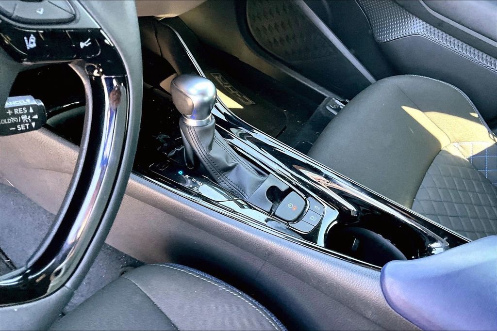 Used 2021 Toyota C-HR XLE image 12