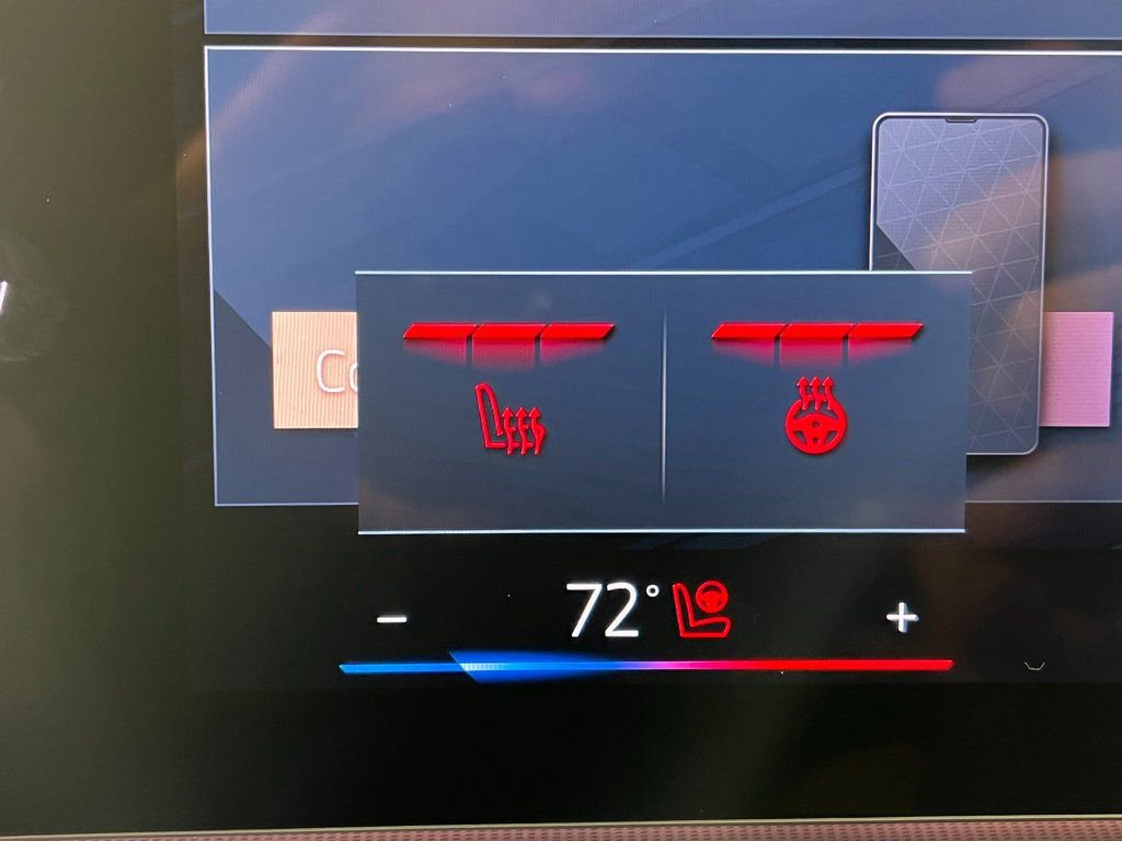 Used 2025 BMW X2 xDrive28i w/ Technology Package image 12