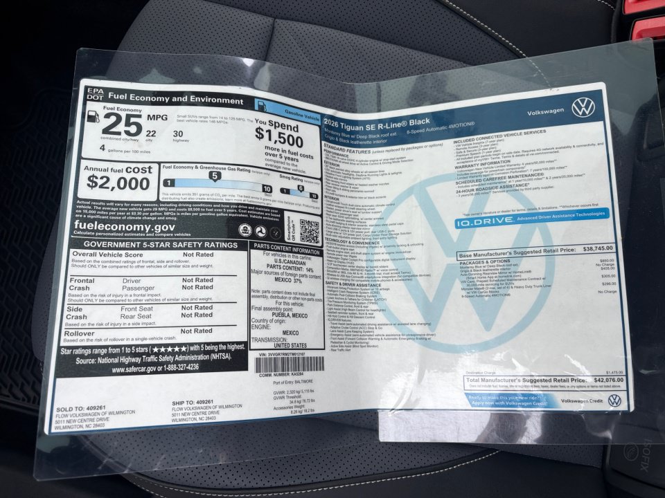Certified 2026 Volkswagen Tiguan SE R-Line AWD/4WD image 33