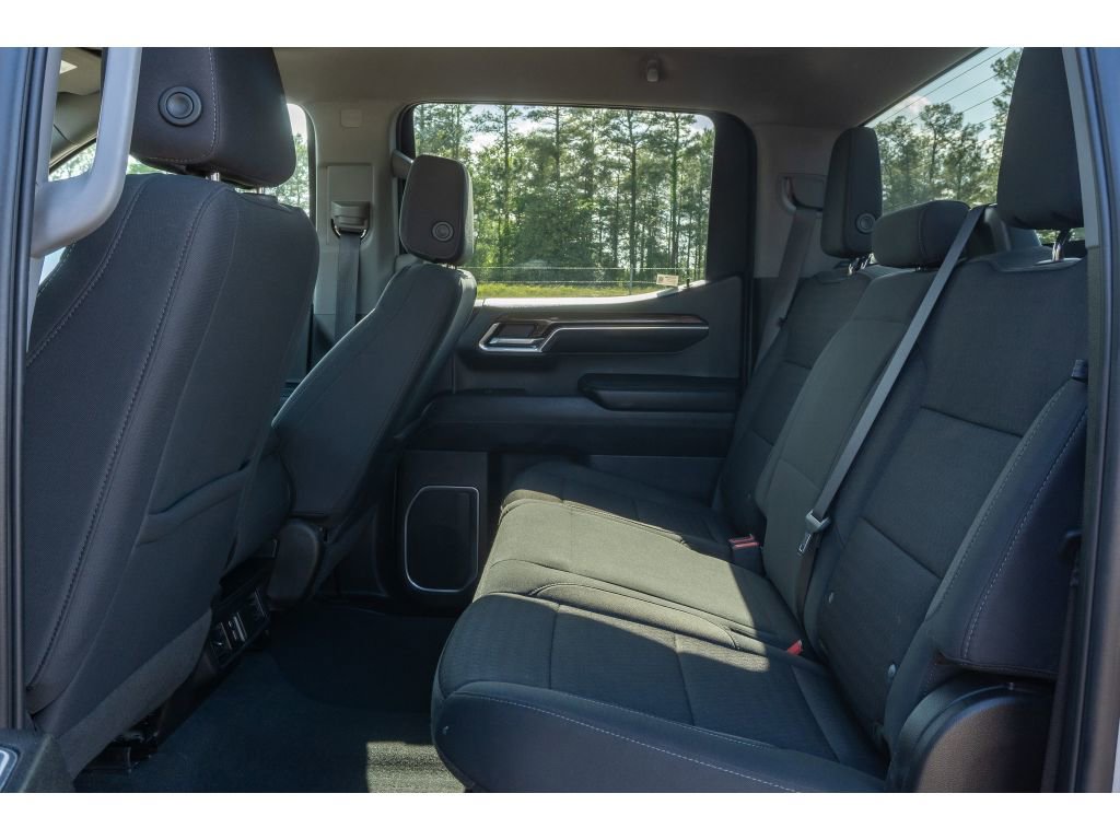 Used 2023 Chevrolet Silverado 1500 LT AWD/4WD image 14