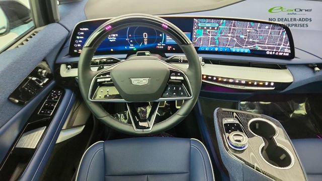 Used 2025 Cadillac Optiq Sport 2 image 37