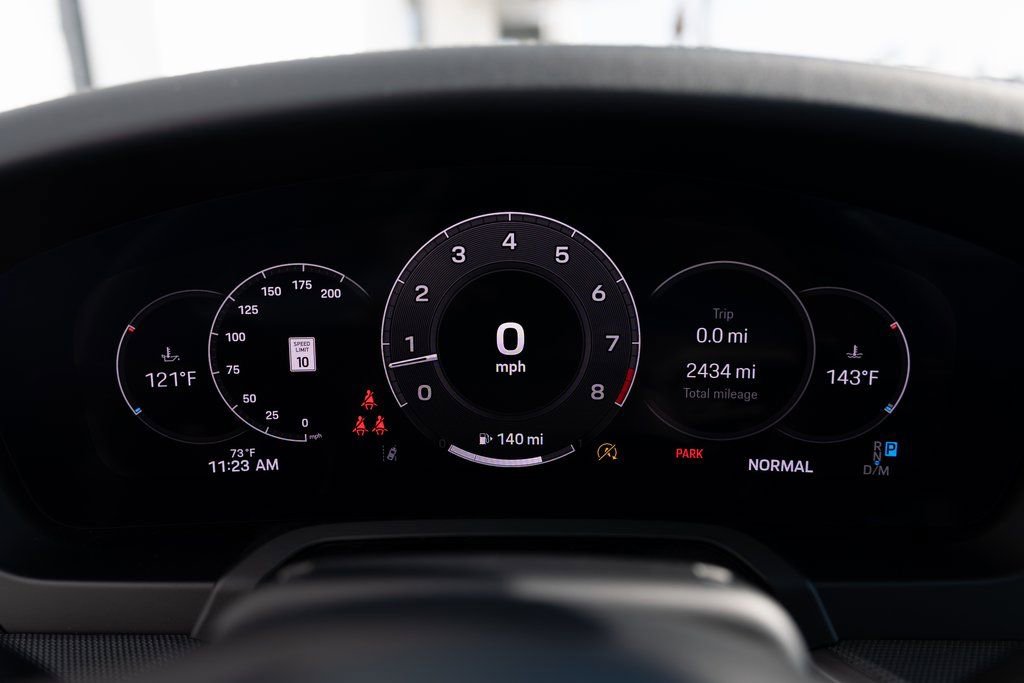 Certified 2025 Porsche 911 Carrera image 17