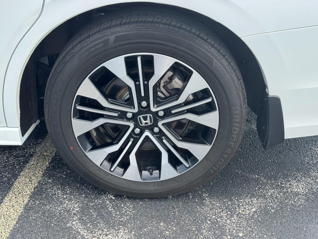 Used 2025 Honda Odyssey Elite image 9