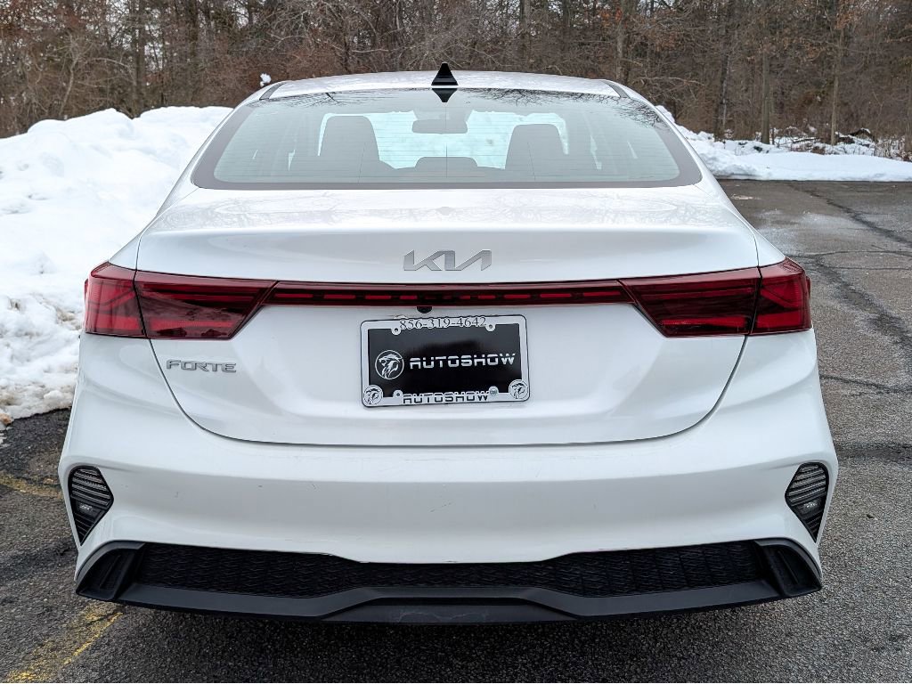 Used 2024 Kia Forte LXS image 6