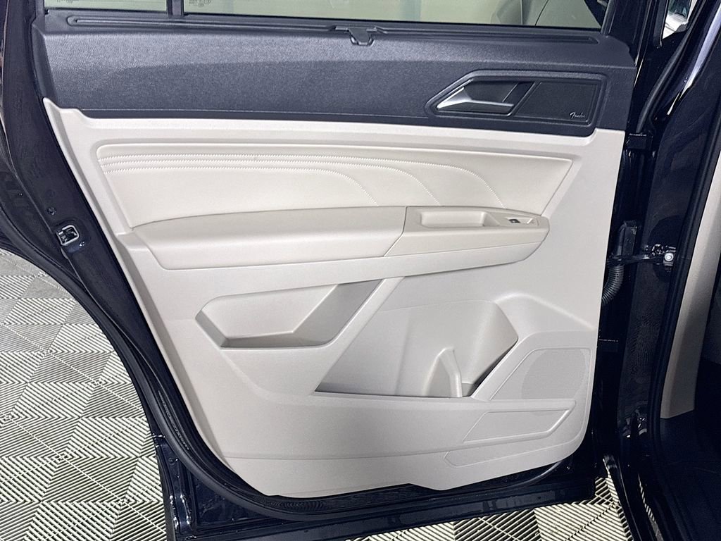 Certified 2023 Volkswagen Atlas SEL Premium image 20