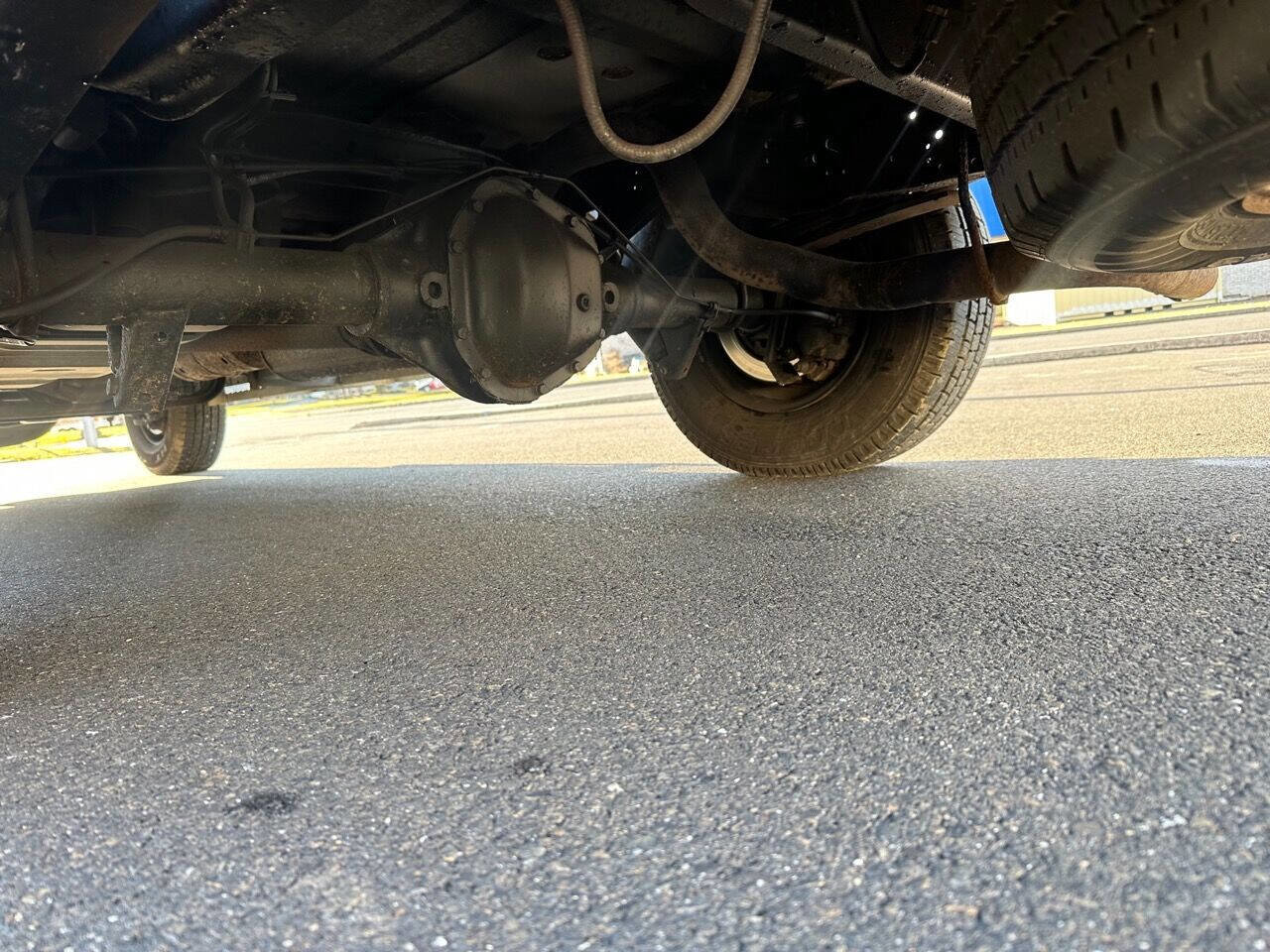 Used 2005 Ford E-350 and Econoline 350 XL image 35