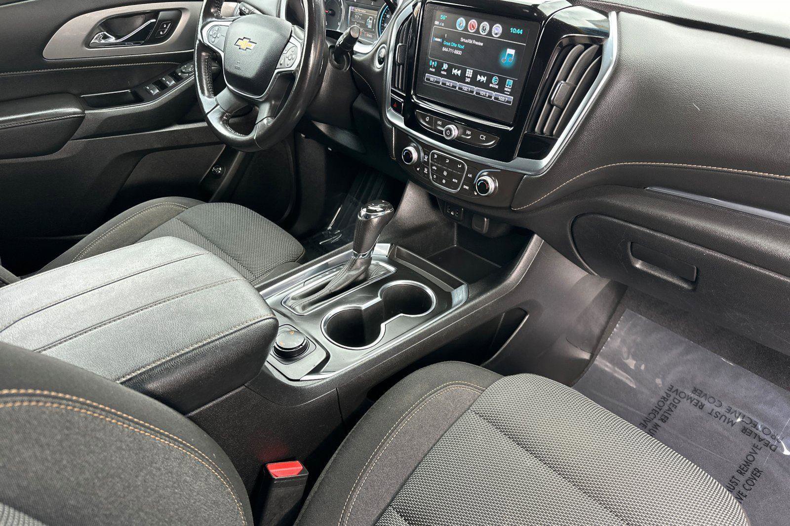 Used 2018 Chevrolet Traverse LT image 17