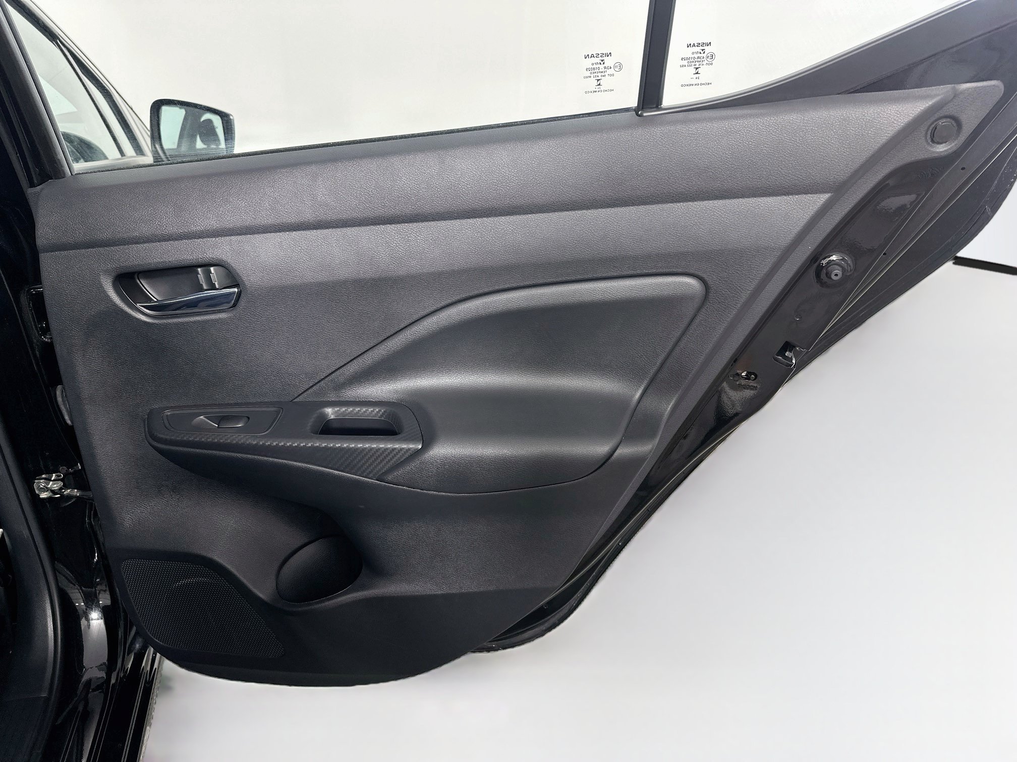 Used 2025 Nissan Versa SV FWD image 28