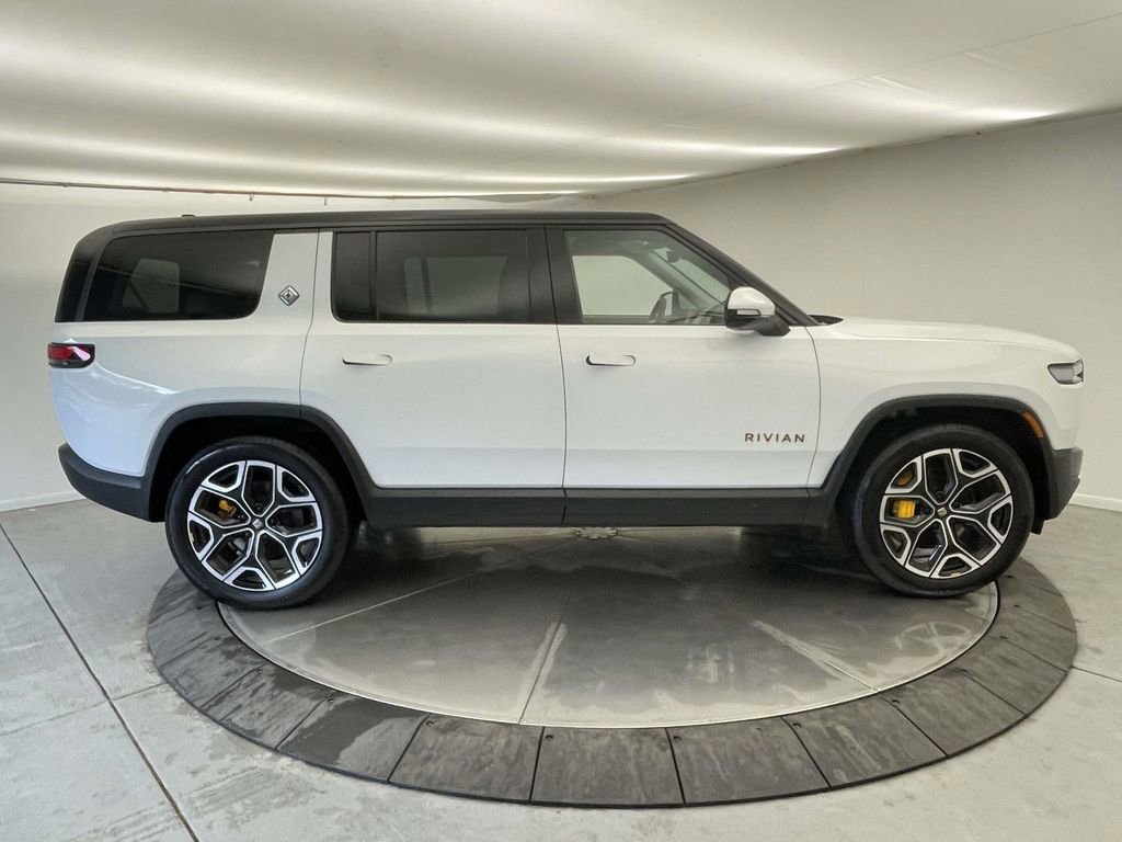 Used 2025 Rivian R1S Premium AWD/4WD image 8
