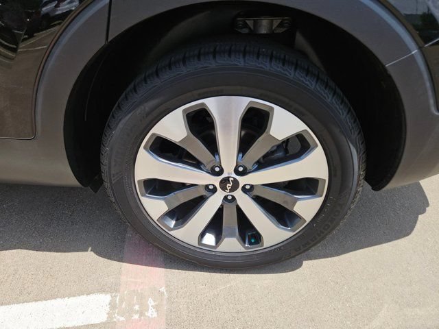 Used 2022 Kia Telluride S FWD image 12