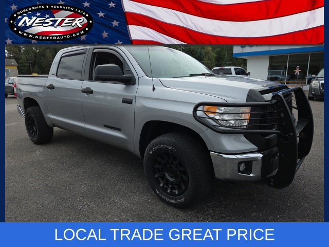 Used 2017 Toyota Tundra SR5 w/ SR5 Upgrade Package