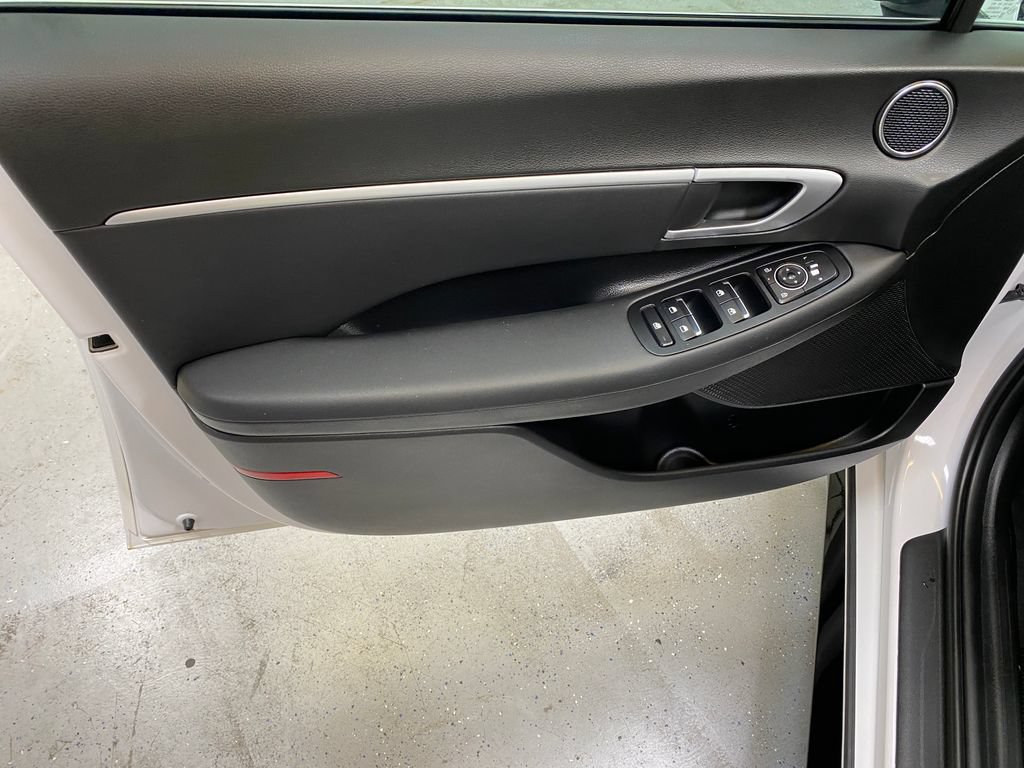 Used 2026 Hyundai Sonata SEL FWD image 20