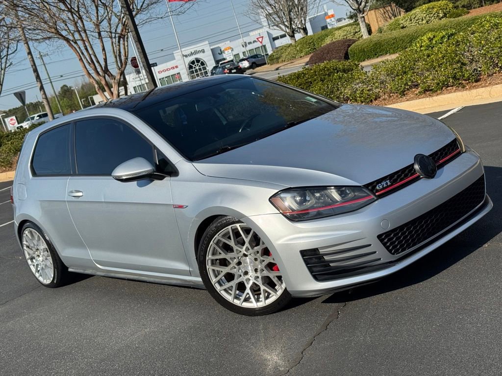 Used 2015 Volkswagen GTI SE w/ Lighting Package (SEL) FWD image 3