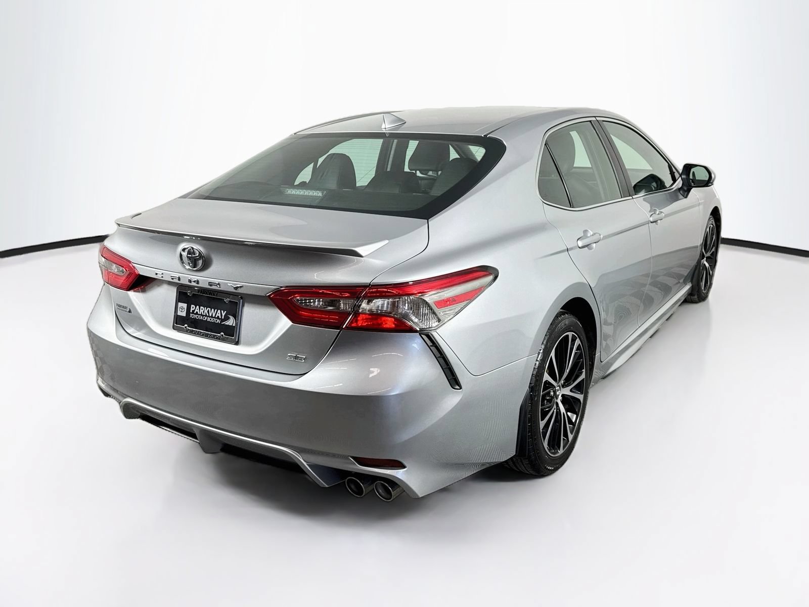 Used 2018 Toyota Camry SE FWD image 7