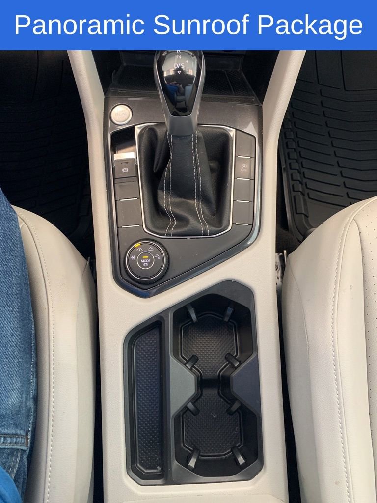 Used 2023 Volkswagen Tiguan SE w/ Panoramic Sunroof Package AWD/4WD image 9