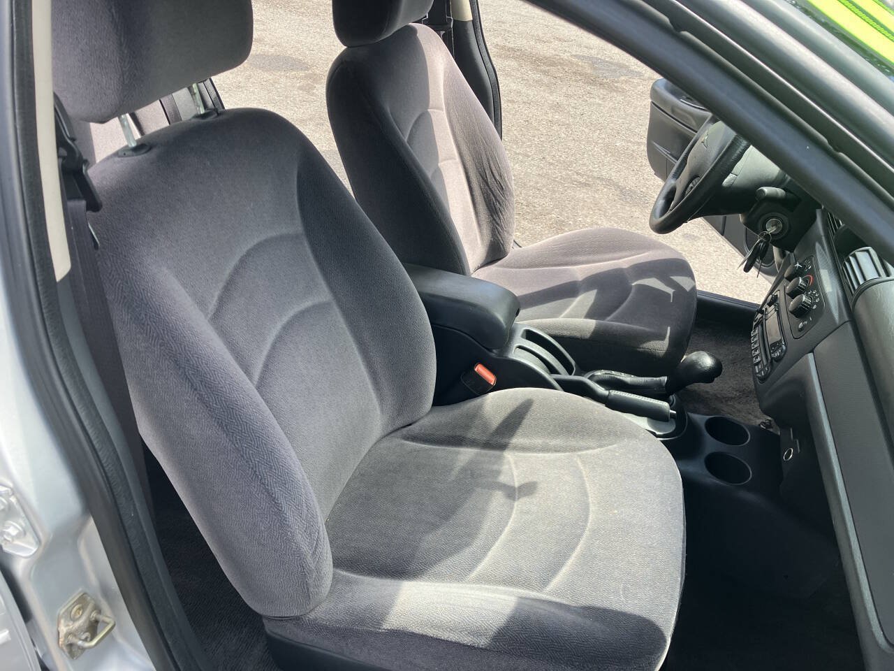 Used 2003 Chrysler Sebring LX FWD image 30