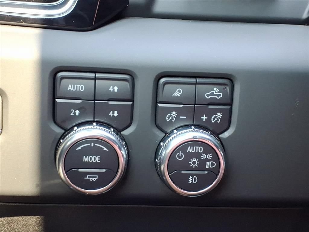 Used 2024 GMC Sierra 2500 Denali w/ Denali Reserve Package AWD/4WD image 9
