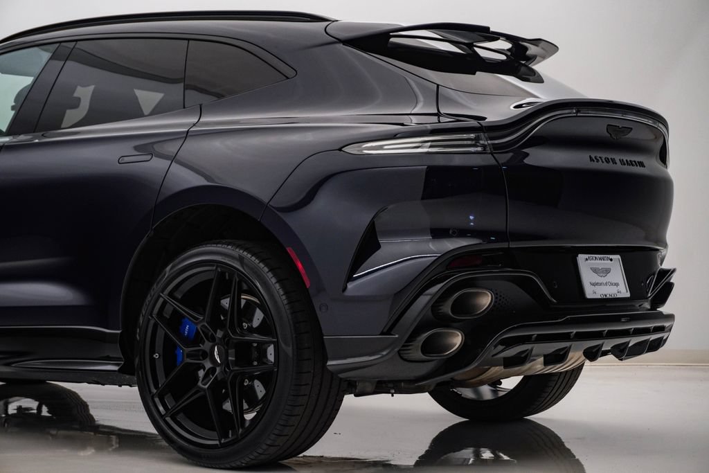 Used 2026 Aston Martin DBX S AWD/4WD image 11