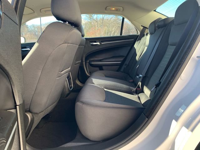 Used 2023 Chrysler 300 Touring w/ Sport Appearance Package image 17