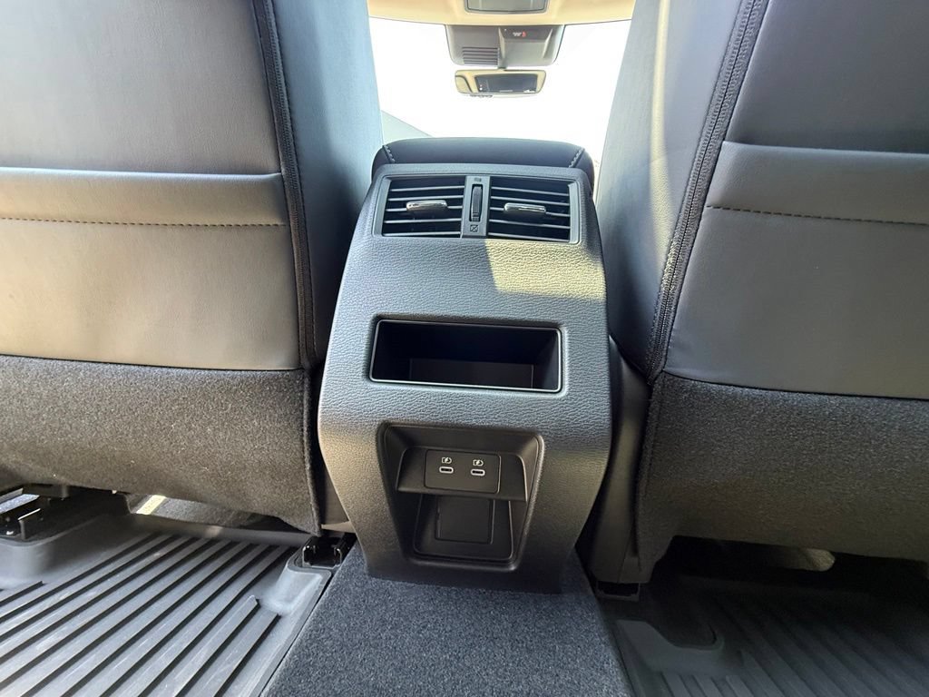 New 2026 Mitsubishi Outlander AWD image 40