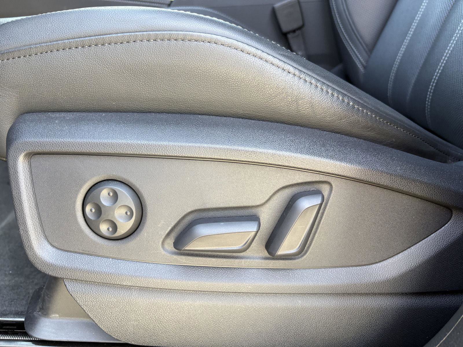 Used 2023 Audi Q5 2.0T Premium Plus w/ Premium Plus Package image 11