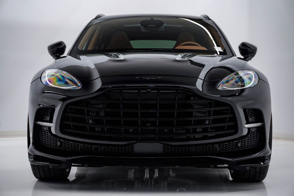 Used 2025 Aston Martin DBX 707 image 5