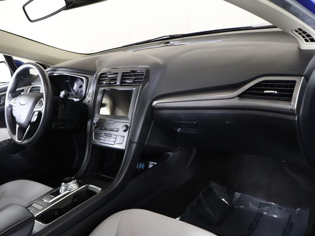Used 2020 Ford Fusion SE w/ Equipment Group 151A image 22