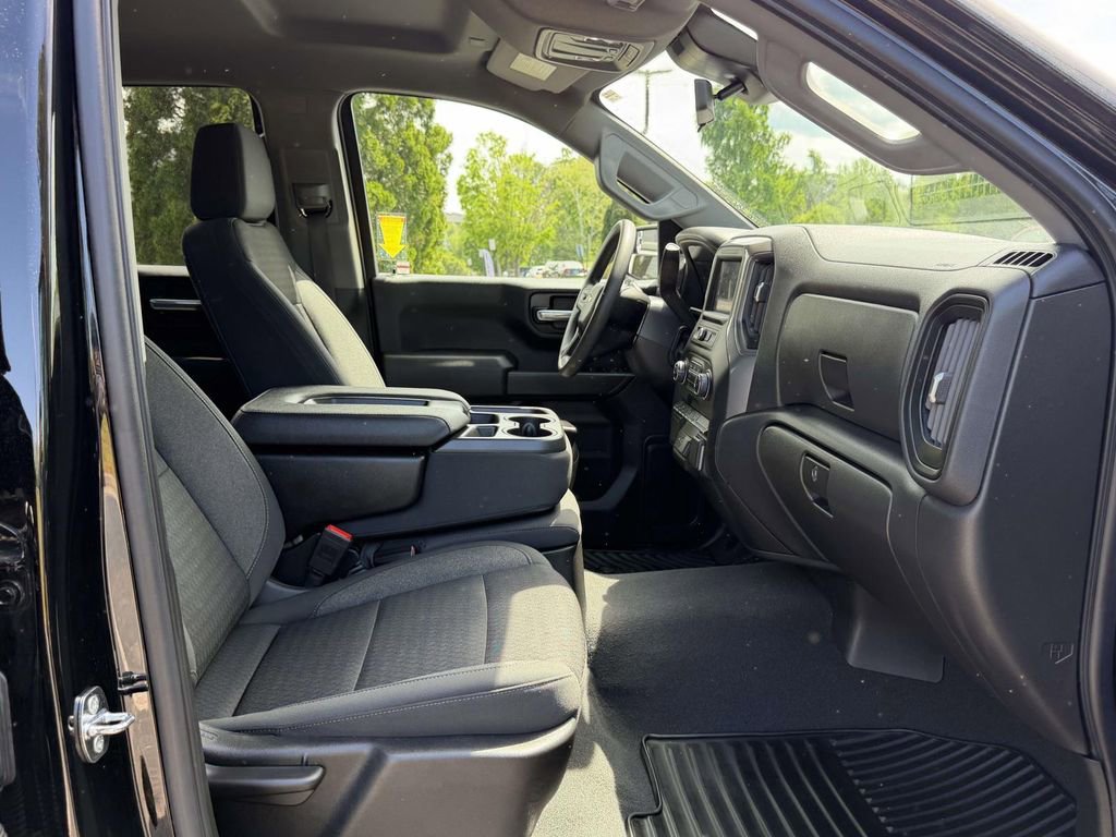 Used 2022 Chevrolet Silverado 1500 Custom w/ LPO, Dark Essentials Package image 10