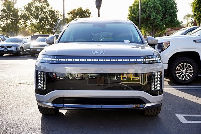 New 2026 Hyundai Ioniq 9 Calligraphy image 5